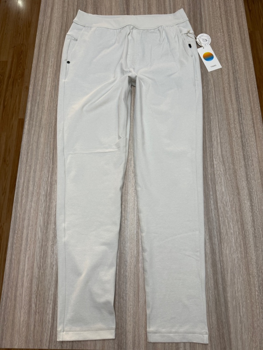 NWT Vuori Coronado Pant 30” Inseam in Ivory Heather Size Medium Men’s